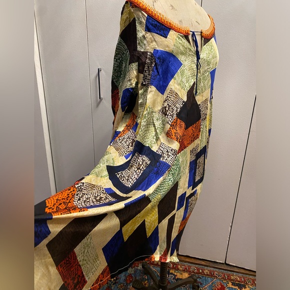 CHIC summer silk dress - Picture 9 of 12